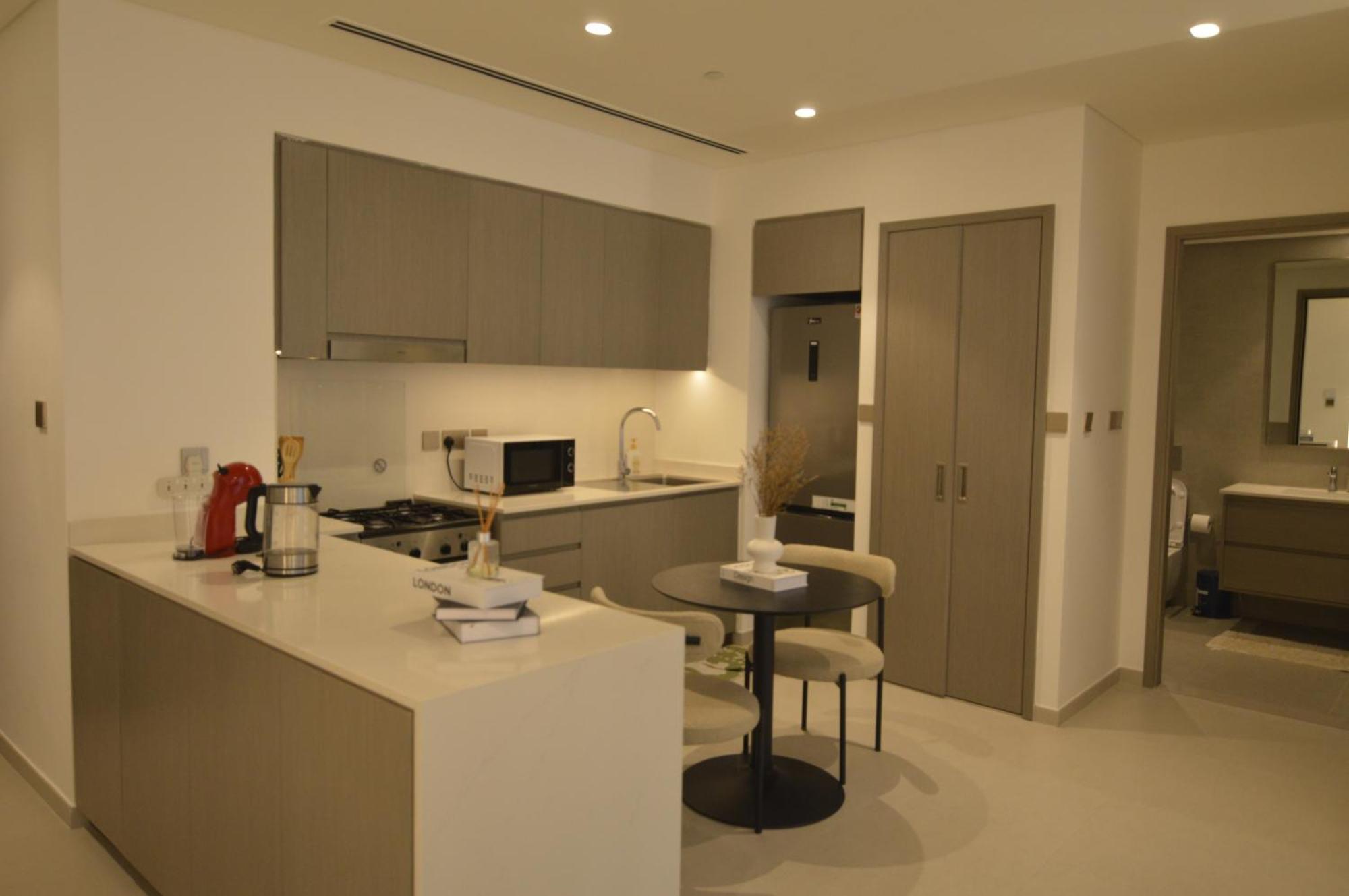 Luxury 1br View Infinity Pool Burj Khalifa With Balcony *